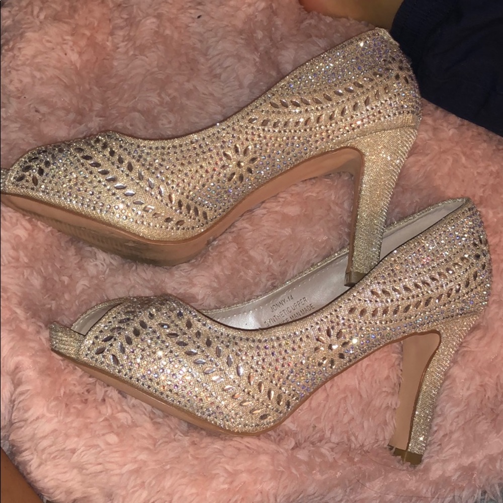 Heels - Picture 2 of 5